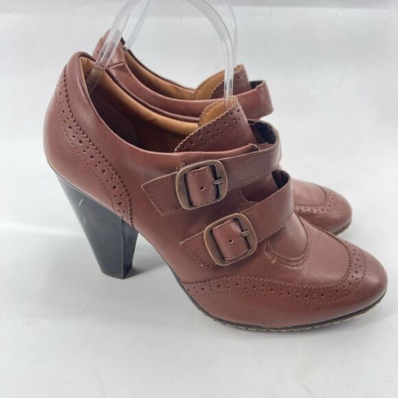 Sofft Womens Leather Bootie Heels Wingtip Buckle Strap Brown Size 7.5 M - Picture 2 of 15